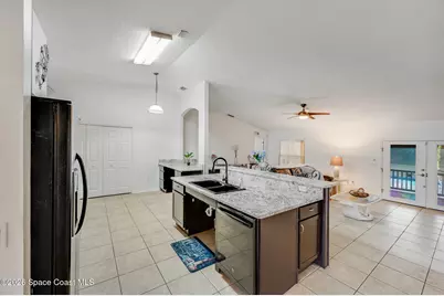 368 Thunderbird Avenue NW, Palm Bay, FL 32907 - Photo 10