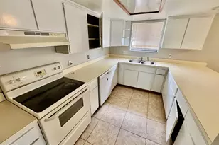 319/321 Jefferson Ave, Cape Canaveral, FL 32920 - Photo 6