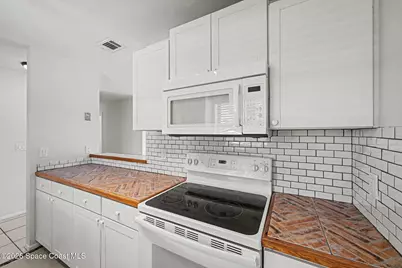 2206 20th Avenue SW, Vero Beach, FL 32962 - Photo 10