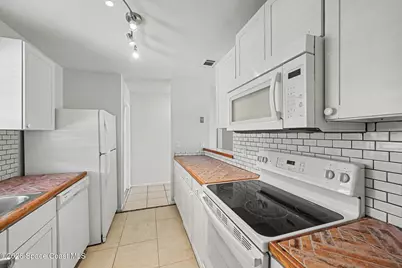 2206 20th Avenue SW, Vero Beach, FL 32962 - Photo 2