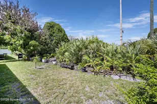 308 Briarcliff Cir, Sebastian, FL 32958 - Photo 22