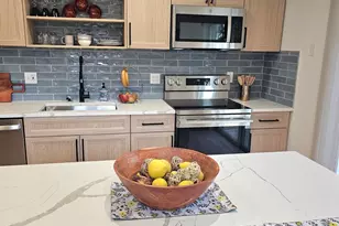 418 Count St, Melbourne, FL 32901 - Photo 10
