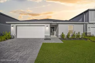 527 Glaspell Cir SE, Palm Bay, FL 32909 - Photo 2