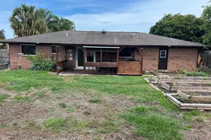 135 Palm Cir, Melbourne, FL 32940 - Photo 34