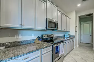 2723 Hilliard Dr, Wesley Chapel, FL 33545 - Photo 16