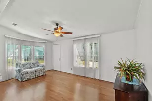 836 Hyacinth Cir, Barefoot Bay, FL 32976 - Photo 4