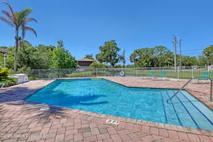 2464 Hemingway Ln, Merritt Island, FL 32953 - Photo 2