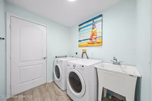 7895 Citrus Creek Dr, Melbourne, FL 32940 - Photo 14
