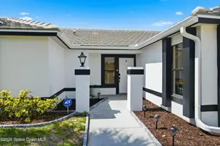 429 Maple Bluff Cir, Melbourne, FL 32940 - Photo 2