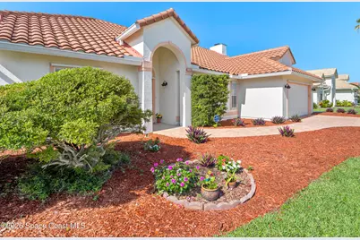 105 Waters Edge Lane, Indialantic, FL 32903 - Photo 2