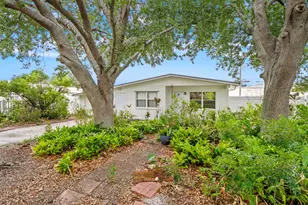 979 Alexia St, Melbourne, FL 32935 - Photo 2