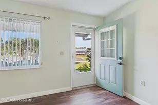 7232 Omega Ct, Zephyrhills, FL 33541 - Photo 22