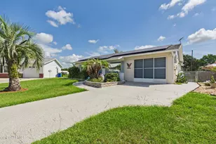 7232 Omega Ct, Zephyrhills, FL 33541 - Photo 4