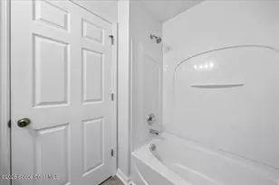 990 Luminary Cir, Melbourne, FL 32901 - Photo 18