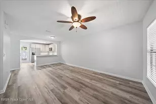 990 Luminary Cir, Melbourne, FL 32901 - Photo 4