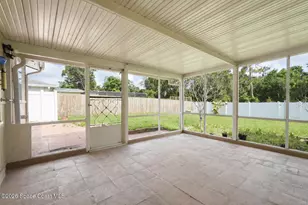 2882 Pembroke Rd, Melbourne, FL 32935 - Photo 22