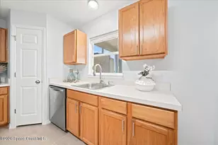 2041 Brookshire Cir, Melbourne, FL 32904 - Photo 12