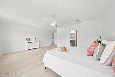 2041 Brookshire Circle, Melbourne, FL 32904 - Photo 20