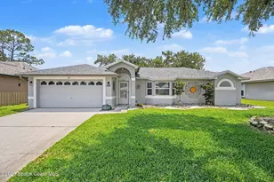 681 Sheridan Woods Dr, Melbourne, FL 32904 - Photo 1