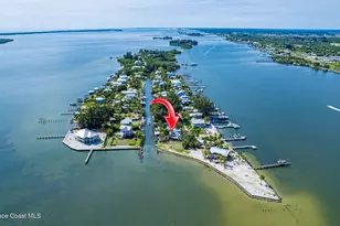 53 Vip Is, Grant-Valkaria, FL 32949 - Photo 1