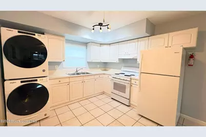 335 S Brevard Ave Avenue #E, Cocoa Beach, FL 32931 - Photo 10
