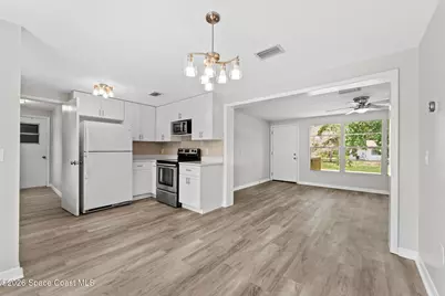403 Tillman Avenue SW, Palm Bay, FL 32908 - Photo 10