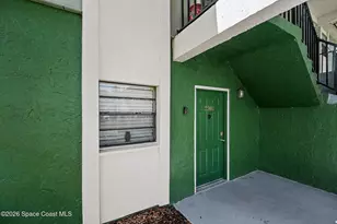 2203 Flower Tree Cir, Melbourne, FL 32935 - Photo 2