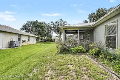 880 Vocelle Avenue, Sebastian, FL 32958 - Photo 24