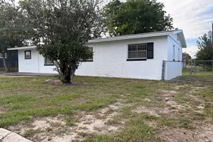 2240 White Sands Dr, Titusville, FL 32780 - Photo 4
