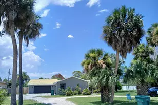 110 Lagoon Ave, Melbourne, FL 32901 - Photo 2