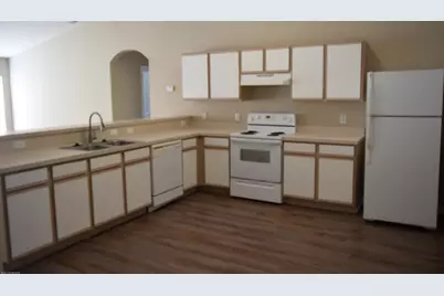 458 Fitzsimmons Street SW, Palm Bay, FL 32908 - Photo 6
