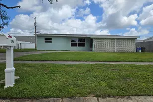 1796 Pontiac Cir N, Melbourne, FL 32935 - Photo 1