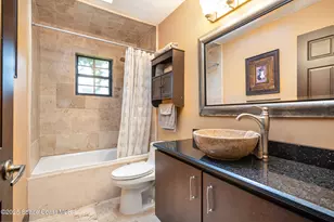 562 Lake Ashley Cir, Melbourne, FL 32904 - Photo 26
