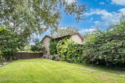 562 Lake Ashley Circle, Melbourne, FL 32904 - Photo 36