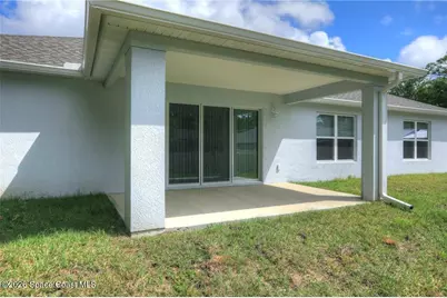 426 Lanfair Avenue, Sebastian, FL 32958 - Photo 4