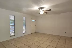1537 Mango Tree Dr, Edgewater, FL 32132 - Photo 2