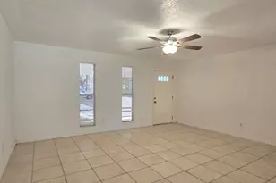 1537 Mango Tree Dr, Edgewater, FL 32132 - Photo 4