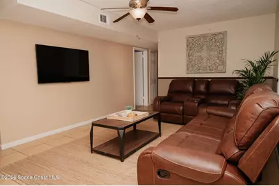 633 Wisteria Drive, Melbourne, FL 32901 - Photo 4