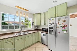 485 Poinciana Dr, Melbourne, FL 32935 - Photo 6