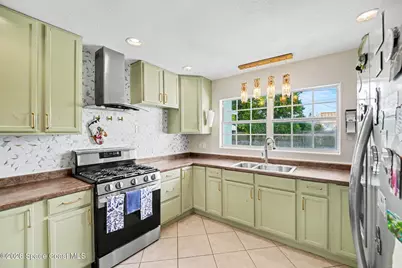 485 Poinciana Drive, Melbourne, FL 32935 - Photo 6