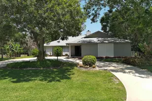 1070 47th Ave SW, Vero Beach, FL 32968 - Photo 1