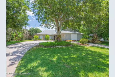 1070 47th Avenue SW, Vero Beach, FL 32968 - Photo 2