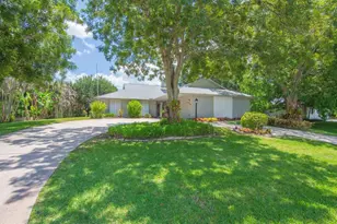 1070 47th Ave SW, Vero Beach, FL 32968 - Photo 2