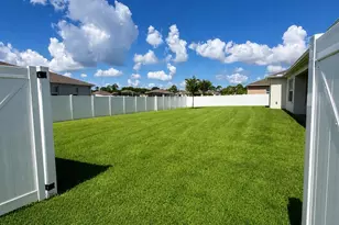 195 Loymer Cir, Merritt Island, FL 32953 - Photo 2