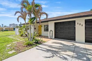 121 Franklyn Ave Ave, Indialantic, FL 32903 - Photo 1