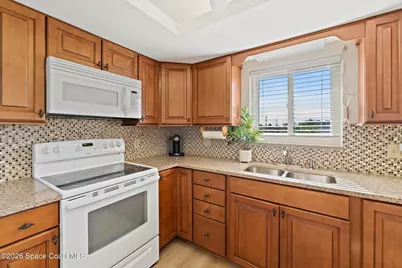 190 Escambia Lane #305, Cocoa Beach, FL 32931 - Photo 10