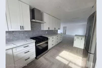 233 NE 1st Street S, Satellite Beach, FL 32937 - Photo 6