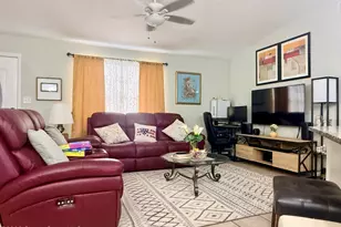 617 Thuringer St NW, Palm Bay, FL 32907 - Photo 4