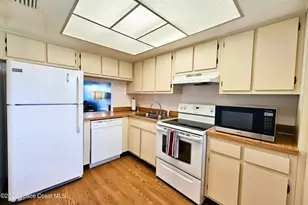 3001 Thrush Dr, Melbourne, FL 32935 - Photo 6
