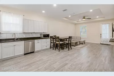 209 E Avenue B, Melbourne, FL 32901 - Photo 12